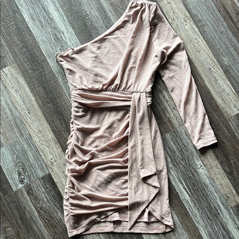 LE CHATEAU | One-Shoulder Sparkly Pink Dress